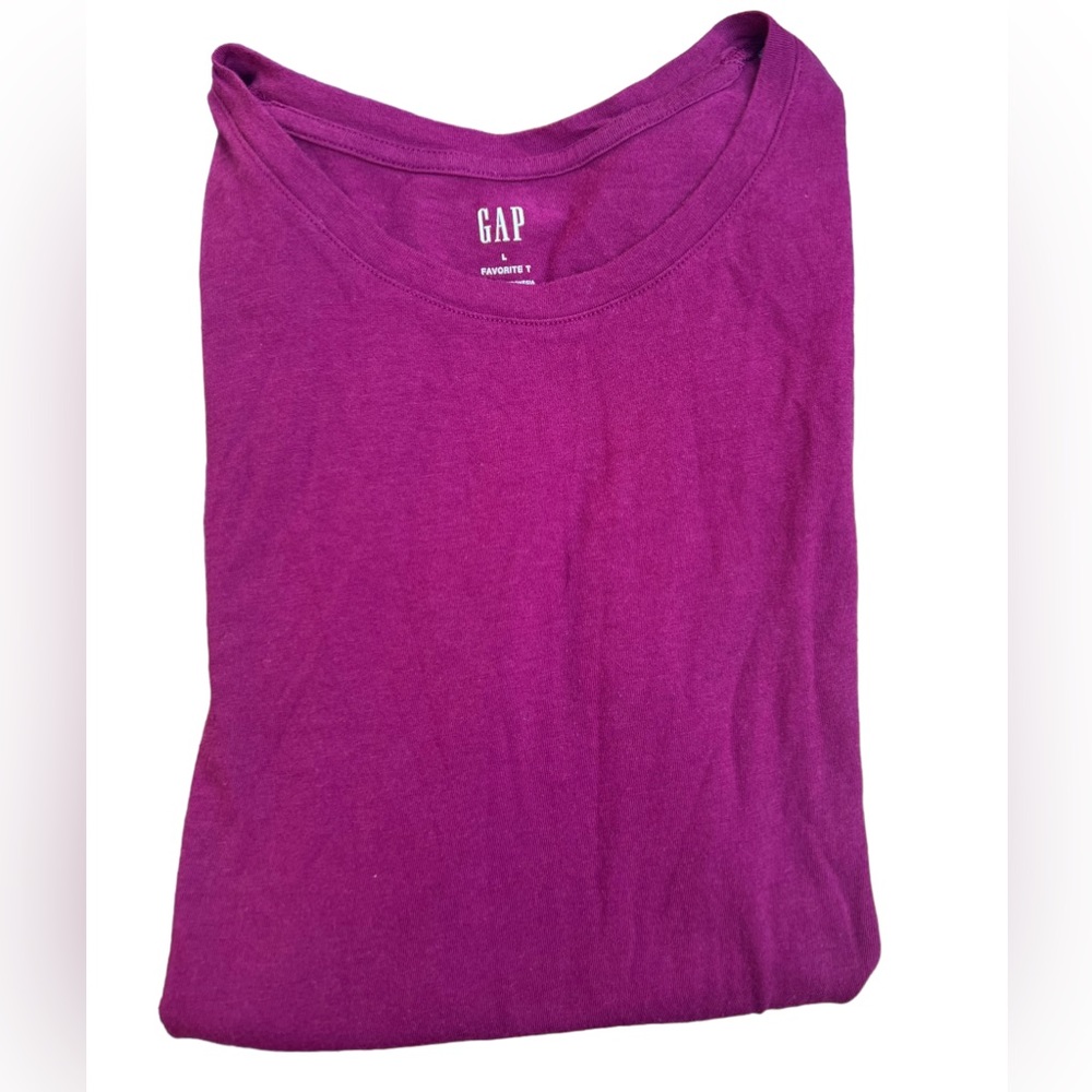 💥💥💥4 for $15💥💥💥 GAP Favorite Tee Short Sleeve Açaí Berry Size Large
